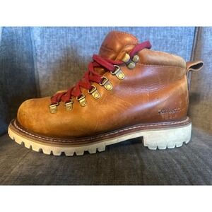 Eddie‎ Bauer K series Women's waterproof hiking boot, size 7.